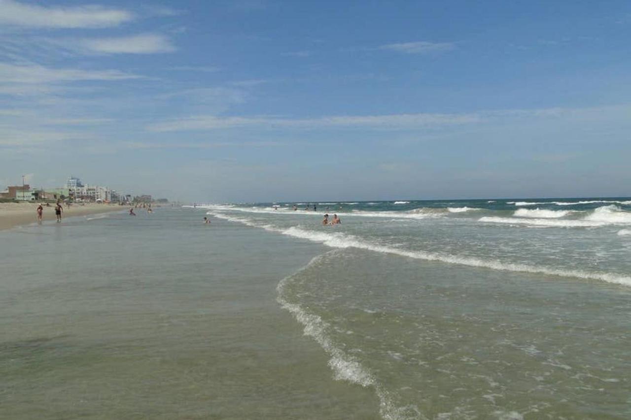 Tranquilidade A Alguns Passos Da Praia - Churrasqueira, Super Wi-Fi! Matinhos Esterno foto